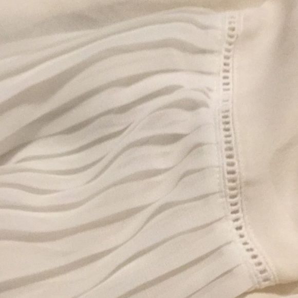 Ramy BrookSumner V-Neck Pleated Cuff Blouse - Picture 10 of 11